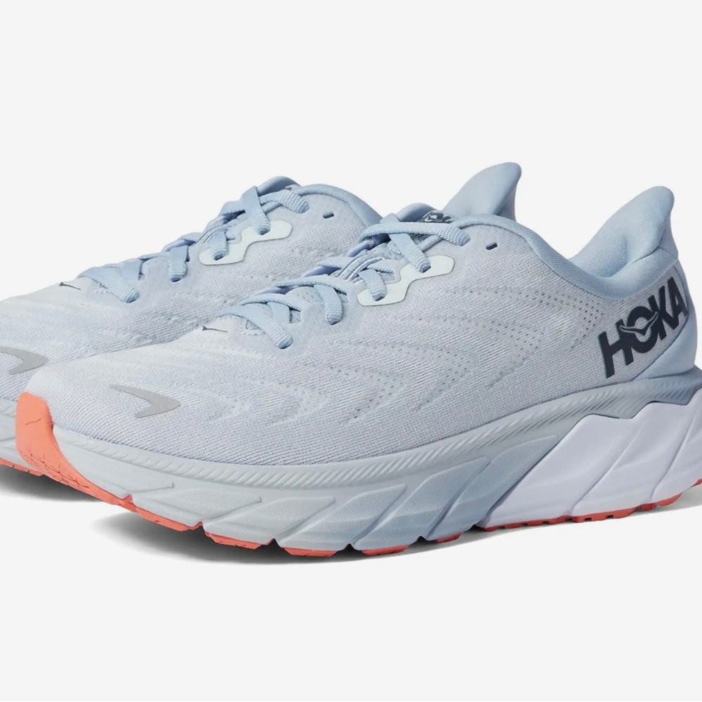 Arahi 6 Hoka sneaker